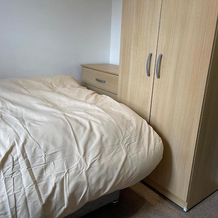Town Centre, Very Convenient Newcastle-under-Lyme Εξωτερικό φωτογραφία