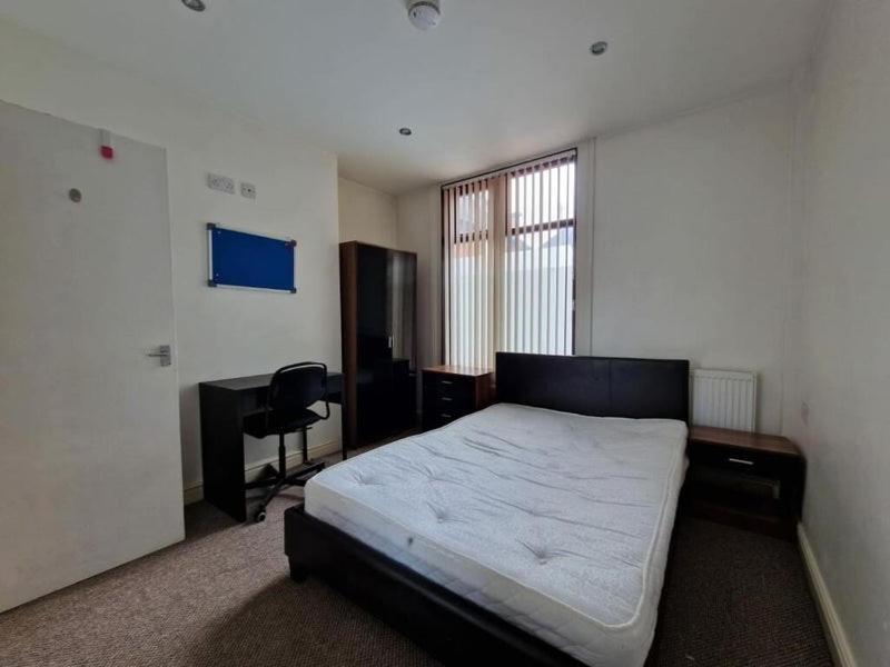Town Centre, Very Convenient Newcastle-under-Lyme Εξωτερικό φωτογραφία