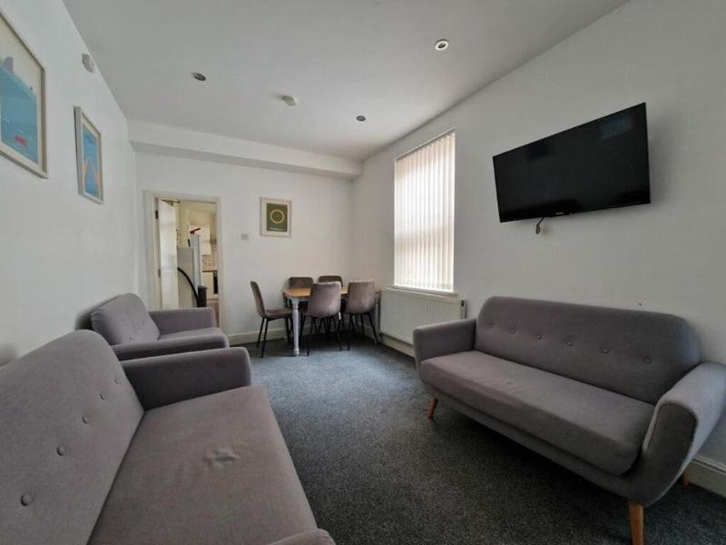 Town Centre, Very Convenient Newcastle-under-Lyme Εξωτερικό φωτογραφία