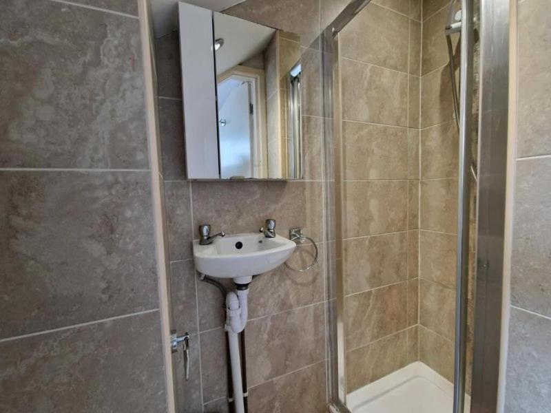 Town Centre, Very Convenient Newcastle-under-Lyme Εξωτερικό φωτογραφία