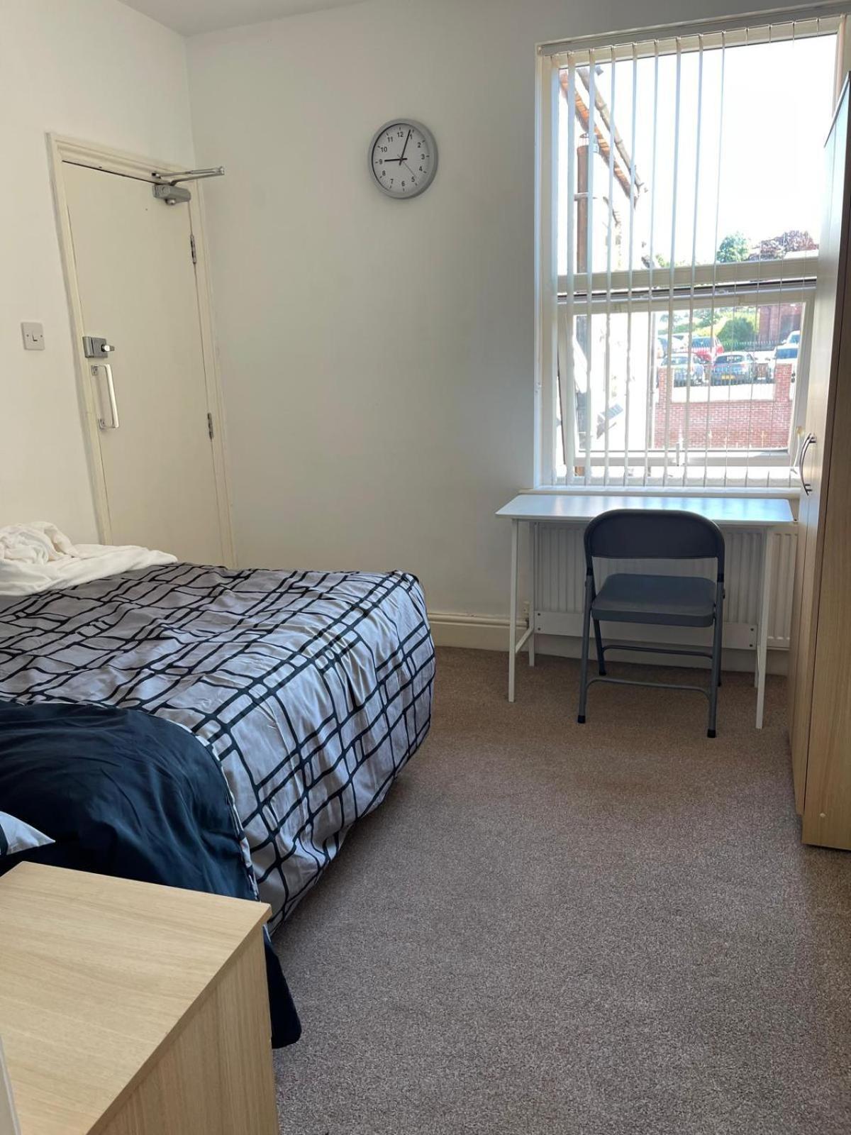 Town Centre, Very Convenient Newcastle-under-Lyme Εξωτερικό φωτογραφία